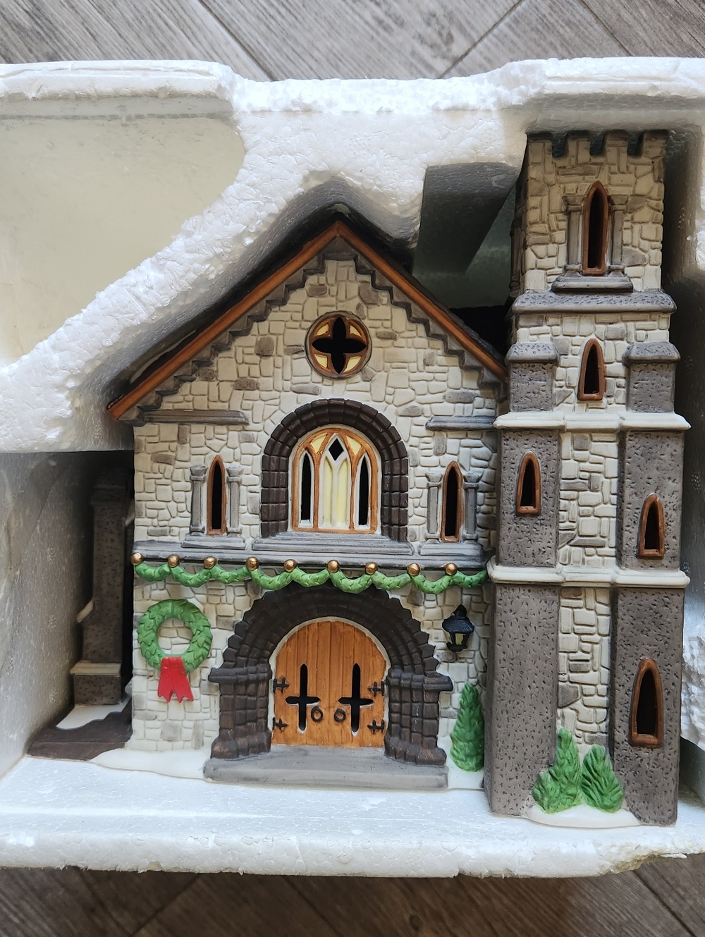 Vintage Whittlesbourne Church Handpainted Porcelain Dickens Village Series - Picture 13 of 16